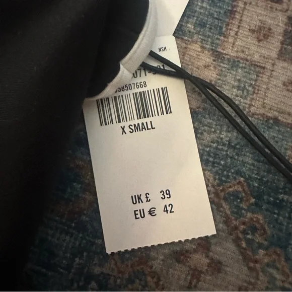 NWT YPB SculptLUX Women's Polo Tank Top Cropped Black & White Zip-Up size XS - Picture 6 of 8